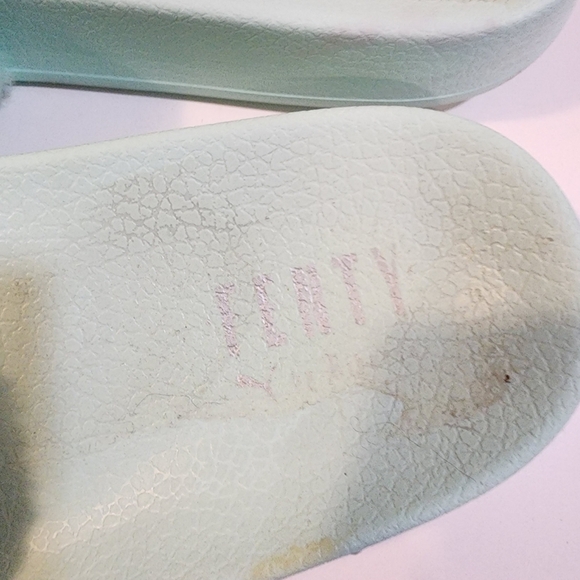 Puma x Fenty slip in fur sandals size 7 Fits 8-9 - Picture 6 of 9